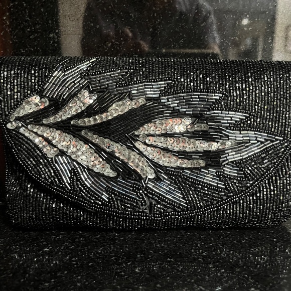 Clutch sequence with optional strap - Picture 6 of 6